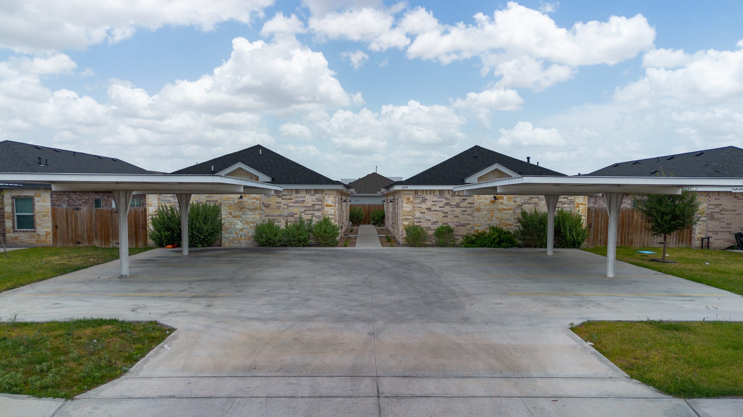 2809 East Israel Avenue - 2